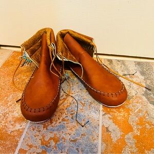 🥾New In Bag. Brown Leather Tie Moccasins. With Turquoise/silver Tie Accents